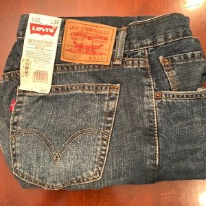 New with tags Levi’s 559 relaxed fit waist 33 length 30.